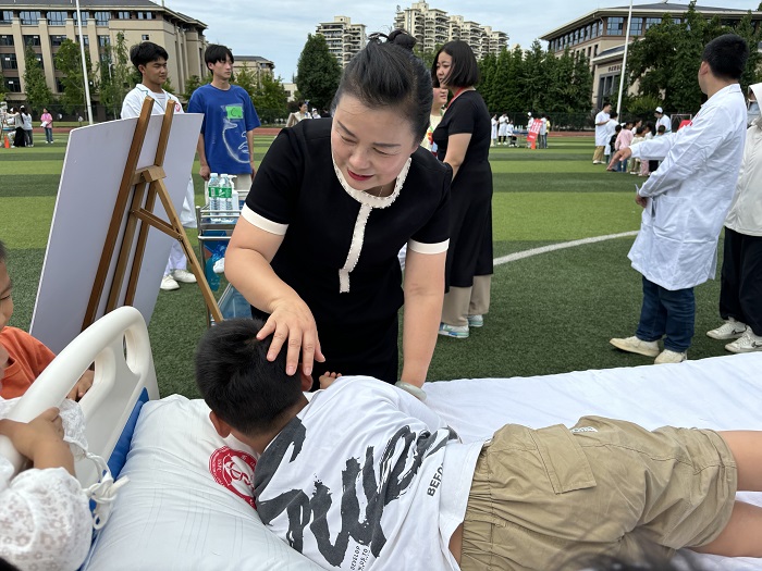 ab981f9ad93ce38e05bfc85eb2ed91b.jpg