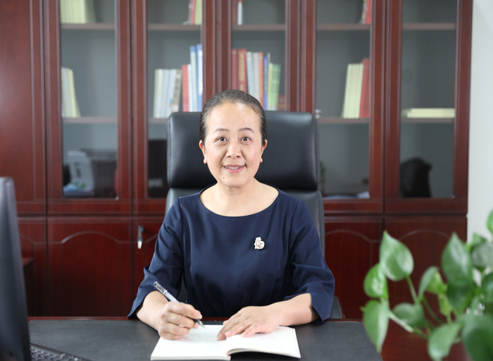 C:\Users\remoteapp\Pictures\教书育人分享会\程琳.png