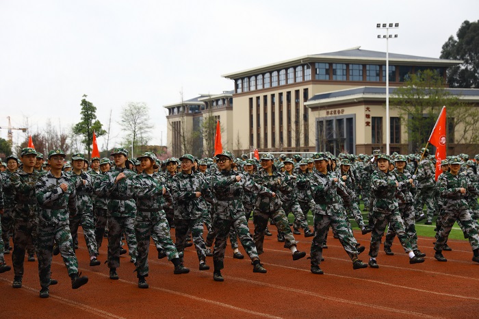 C:\Users\remoteapp\Pictures\学生方阵2.jpg