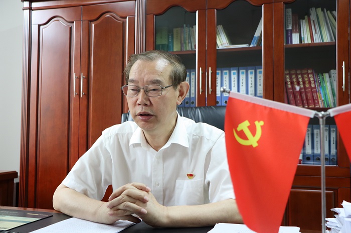 C:\Users\remoteapp\Pictures\七一直播暨表彰\0701眉山药科职业学院党委书记曾晓荣.jpg