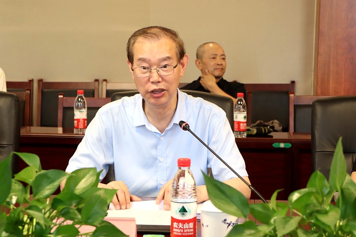 C:\Users\remoteapp\Pictures\图书馆\0702曾校.jpg
