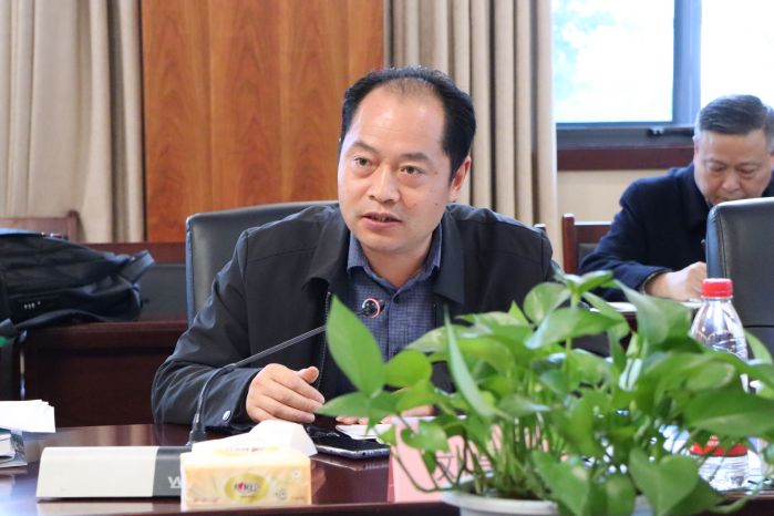 C:\Users\remoteapp\Pictures\教育厅专家调研\刘昊.jpg