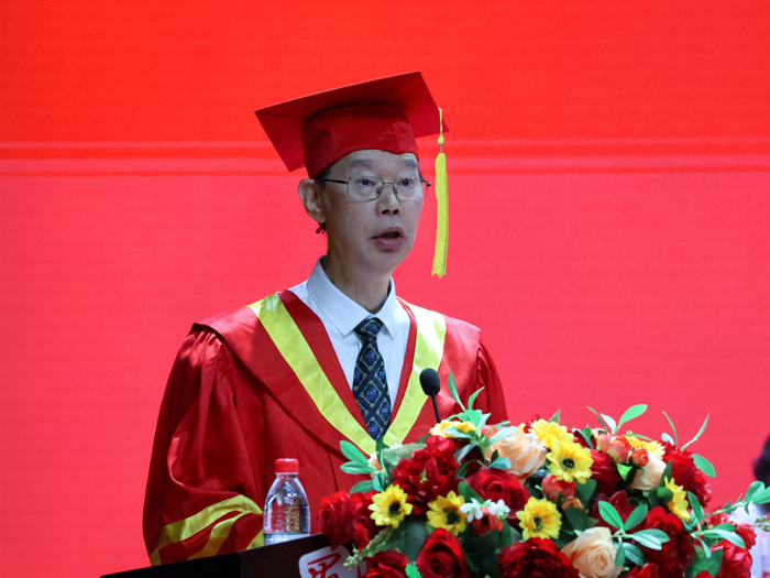 曾晓荣.jpg
